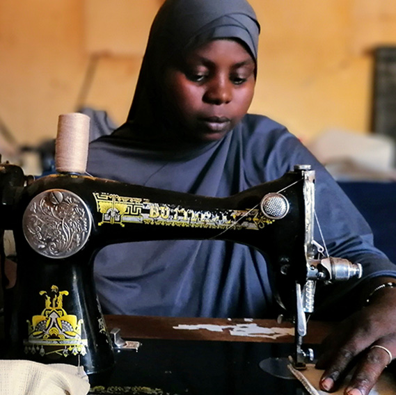 Inbody Our Stories Refugees Zeinabouface