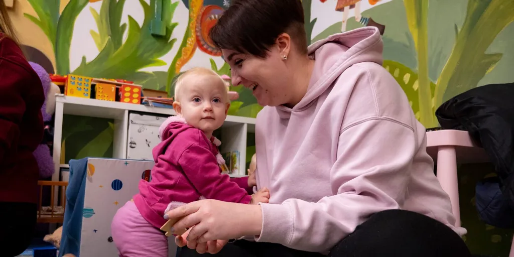 Young Mothers’ Club supports refugee women and their children.