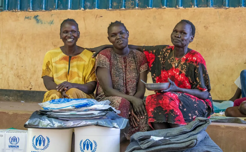Kenya_UNHCR-supports-refugee-families-displaced-by-heavy-rains-in-Kakuma