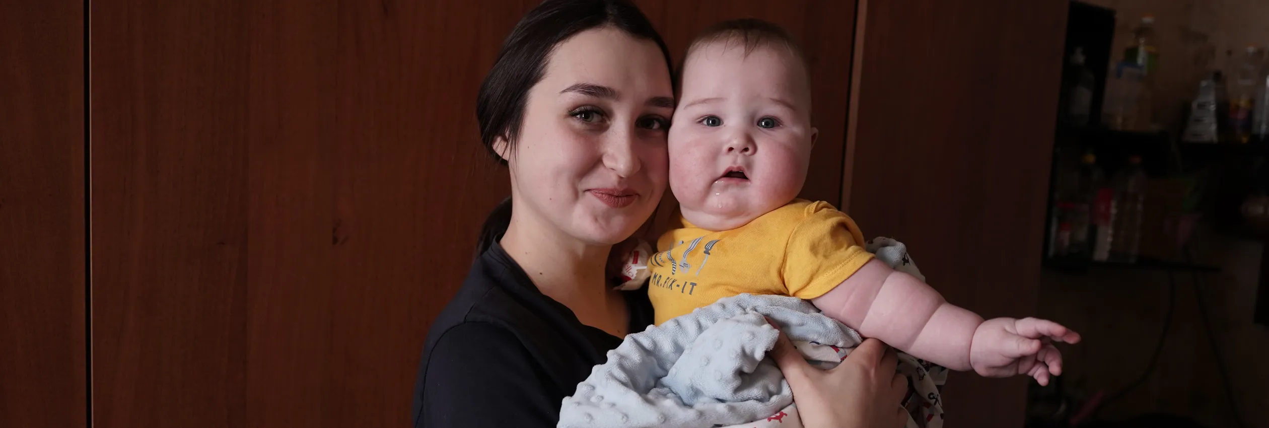 Ukraine_Young-Family-In-Lypkuvativka-Collective-Site