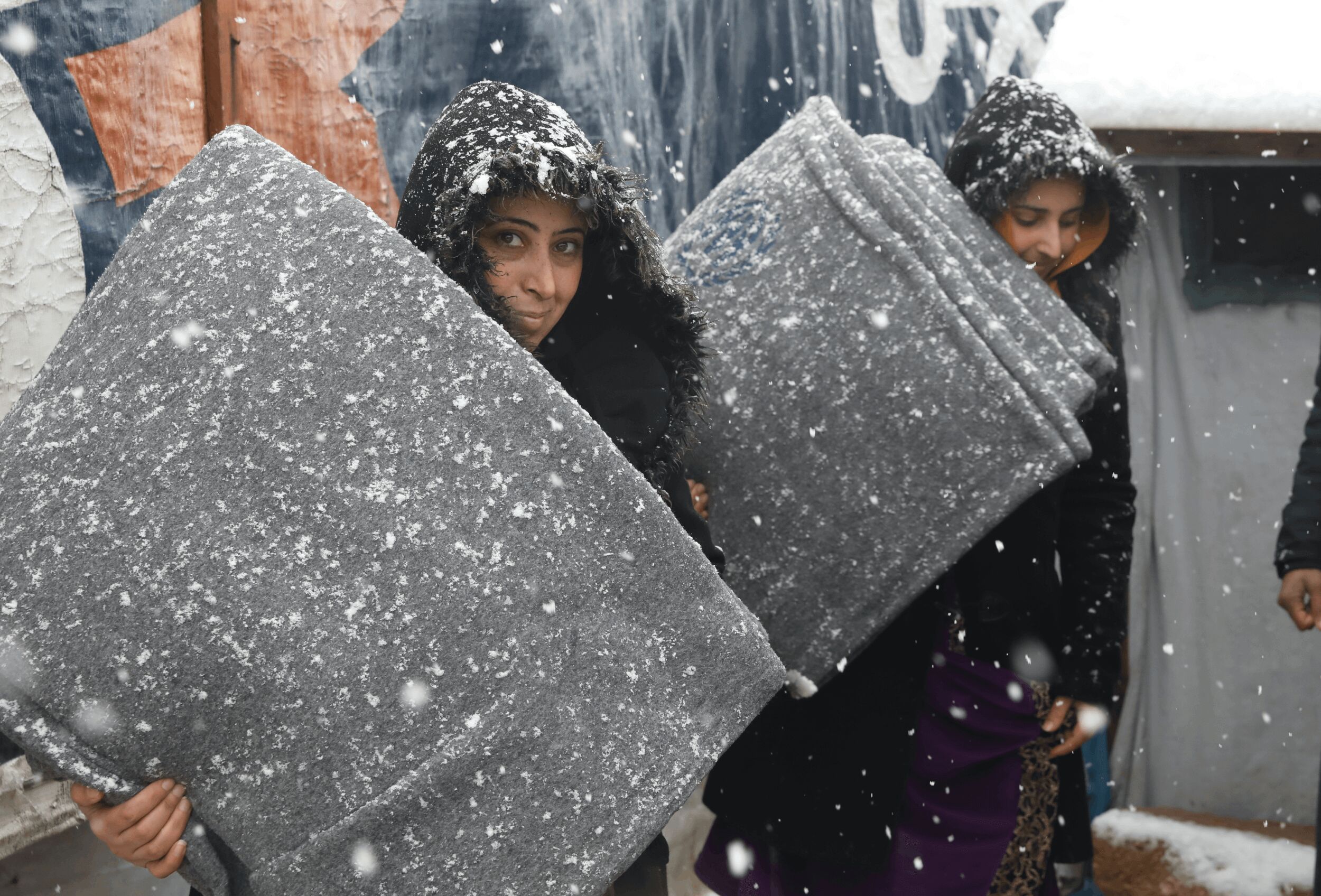 Lebanon Two Women Collect Blankets